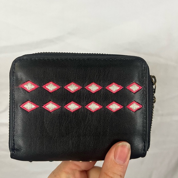 Desigual Women’s Black Leather Embroidered Medallion Crossbody+ Matching Wallet - Picture 8 of 10